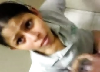 Bonne pipe avec une latine en chaleur