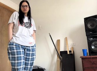 Mon cousin par alliance profite de notre solitude