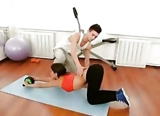 Elle se laisse faire par son coach