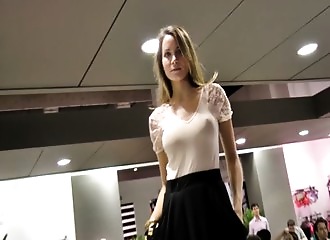 Défilé de top modèles en lingerie sexy