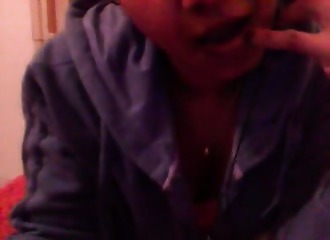 Masturbation d'une belle indienne cochonne