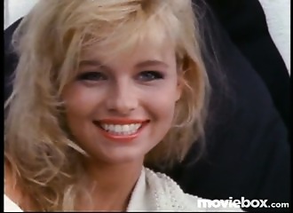 Pamela Anderson, bandante avec son corps de rêve