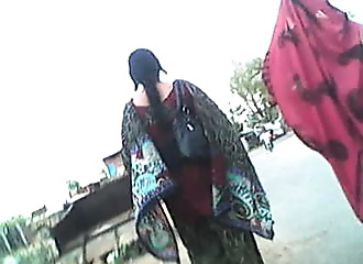 De jolis culs de femmes en costume