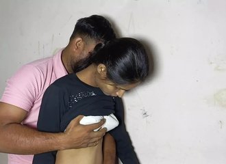 Une beauté indienne du village dans une vidéo érotique fraîche