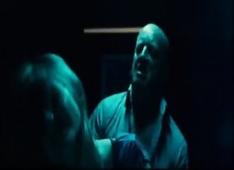 Laura Ballyn aime se faire tirer à froid