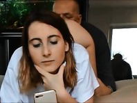 Papa me lèche la chatte