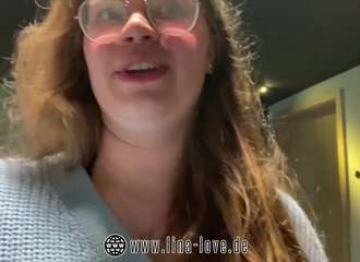 Rencontre en Suisse avec la généreuse Lina, surprise par un inconnu lors de sa première nuit à l'hôtel