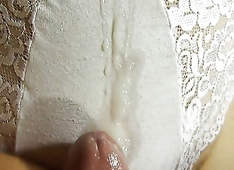 Ejaculation sur la culotte