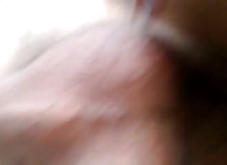 Une belle suceuse de bite prend son pied avec ma bonne verge toute raide